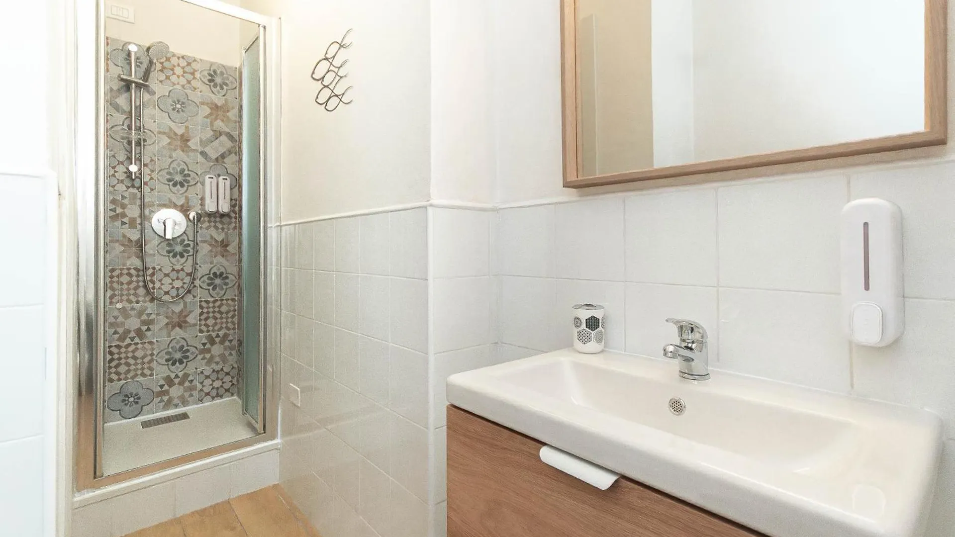 Vittorioveneto126 B&B La Spezia 0*,